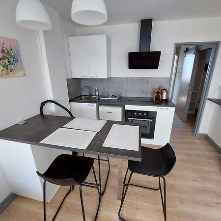Le Voltaire - T2 Neuf Face Pyrenees Apartment Tarbes Bagian luar foto